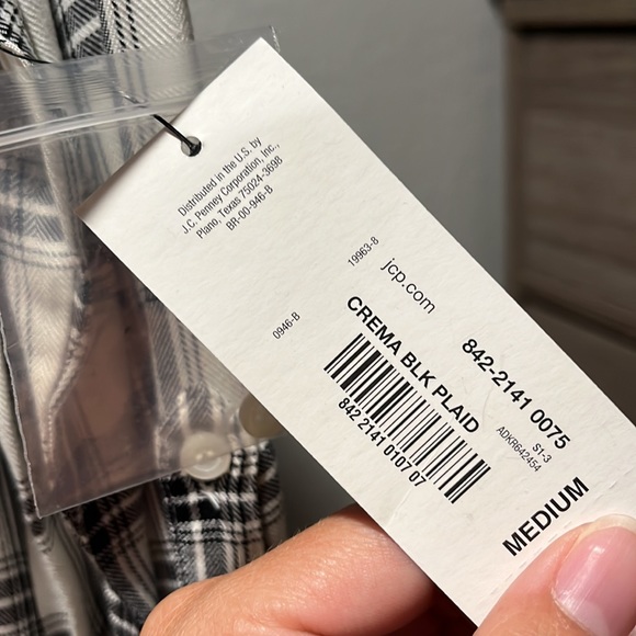 ⭐️A.N.A. Top (M) FINAL SALE - Picture 4 of 4